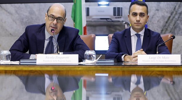Governo, tra Pd e M5S scontro su Palazzo Chigi. Di Maio avverte Zingaretti: ho un'alternativa