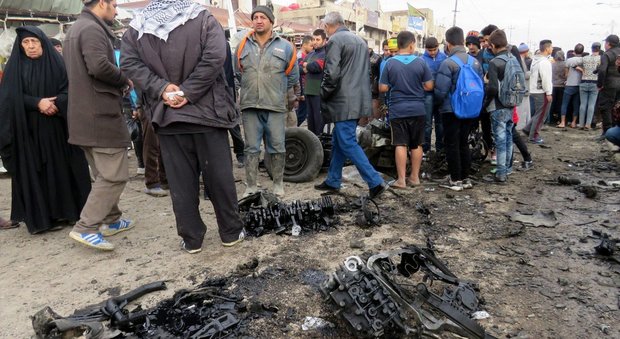 Iraq, autobomba a Baghdad: almeno 39 morti. L'Isis rivendica l'attentato