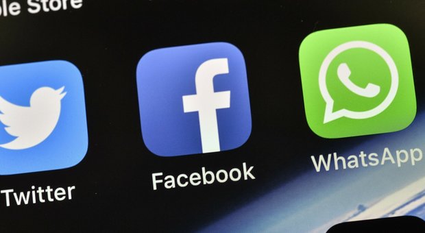 Whatsapp, rivoluzione nei gruppi: stop all'ingresso senza consenso