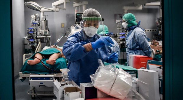 Coronavirus, 11 medici morti in due giorni: il totale sale a 61