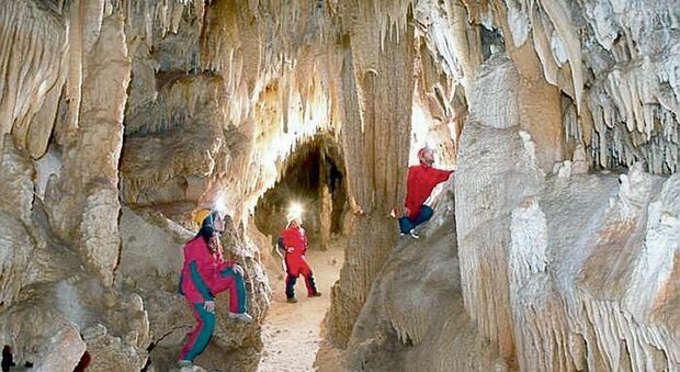 Laboratori e visite guidate nelle Grotte di Castellana: accordo con le scuole