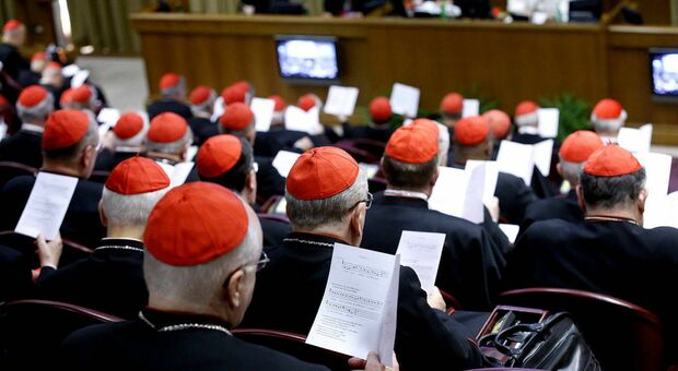 Covid, il Concistoro diventa un rebus per il Papa: cerimonia anti pandemia per i nuovi cardinali