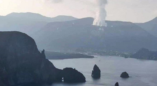 Vulcano riapre ai turisti dal primo febbraio. «Dati relativi al gas non più preoccupanti»