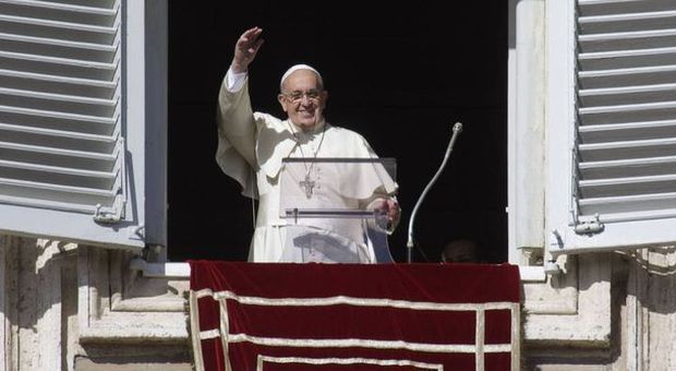 Papa Francesco organizza una riffa per raccogliere fondi da donare ai poveri