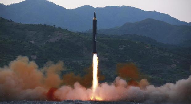 Corea del Nord, nuovo missile nel mar del Giappone