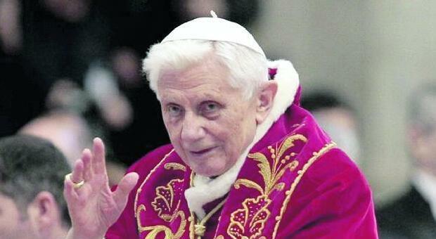 Ratzinger sugli abusi: «Non sono un bugiardo ma chiedo perdono, abbiamo tutti dormito»