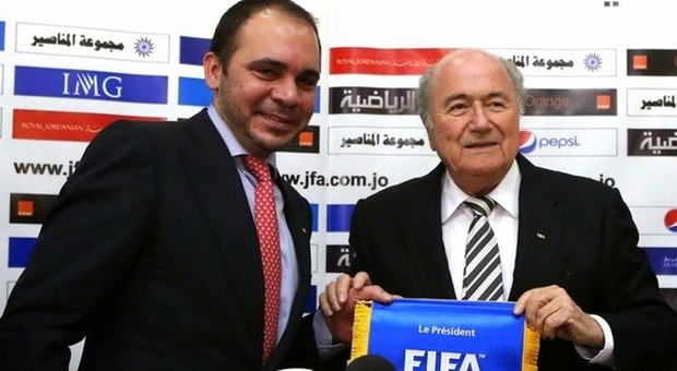 Fifa, oggi a Zurigo l'elezione del presidente: Blatter resiste, l'Europa punta sul principe Ali