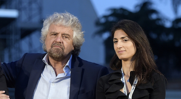Beppe Grillo a Raggi: «Virgì, la città nun te merita». Poi l'affondo ai romani: «Gente di fogna»