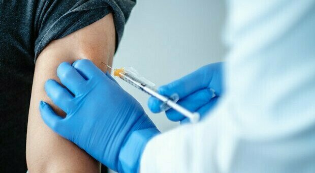 Il vaccino anti Covid «non causa infertilità maschile». I risultati dell'ultimo studio