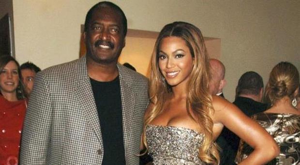 Il padre di Beyoncé ha un tumore al seno: è uno dei pochi uomini vittima di questa malattia