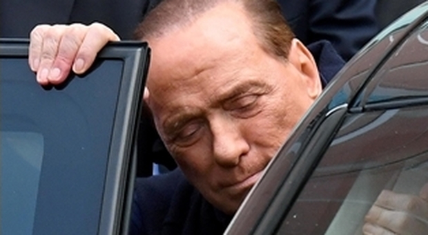 Berlusconi ricoverato al San Raffaele: inizio di polmonite bilaterale