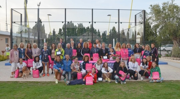 Foto di gruppo delle partecipanti a "Abruzzo in rosa"