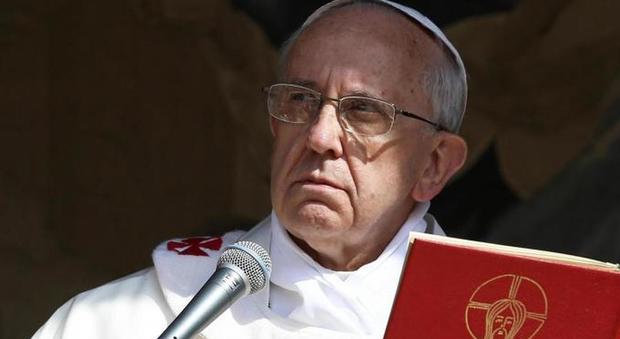 Il Papa celebra una messa per padre Jacques, ucciso dall'Isis a Rouen