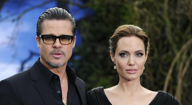 Brad Pitt fa causa (di nuovo) ad Angelina Jolie per aver venduto la sua quota della villa in Provenza dove si erano sposati