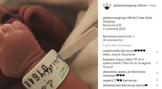Negramaro, Giuliano Sangiorgi diventa papà: è nata Stella, la figlia del cantante e della compagna Ilaria