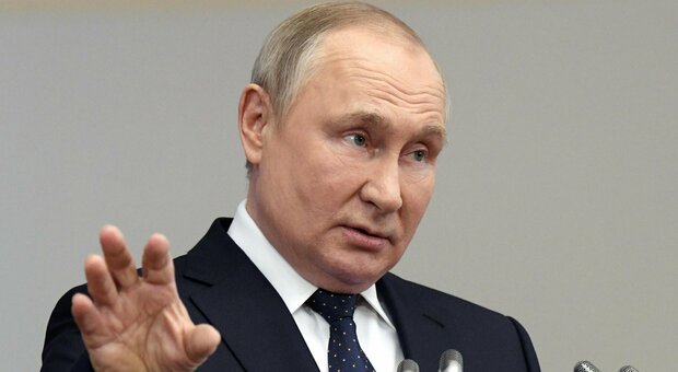 Putin «è malato». E i comandanti «potrebbero disobbedire all'ordine di usare il nucleare»