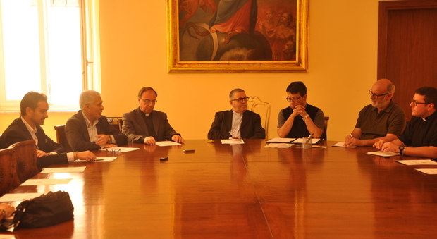 Curia arcivescovile di Gaeta, monignor Vari e l'amministratore delegato Mof Addessi presentano il convegno diocesano