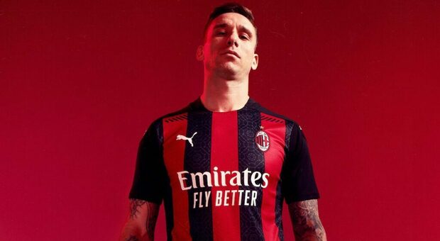 Il Milan presenta la nuova maglia 2020-21: tra i testimonial, c'è ...