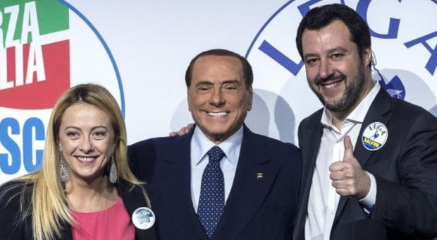 Centrodestra, liste tra i veleni: Berlusconi capolista nel Lazio, l'ex prefetto Pecoraro con FdI, Lotito in Molise