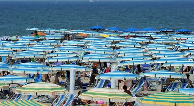 Turismo, le 54 mila imprese in Italia impiegano oltre 323 mila addetti