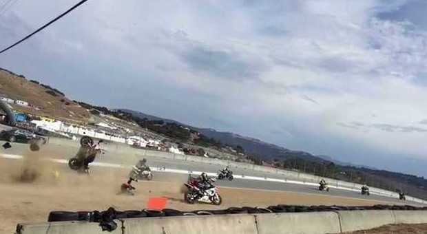 Tragedia a Laguna Seca: muoiono due piloti spagnoli in MotoAmerica