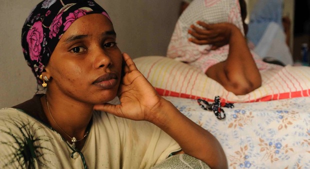 Somalia, un'app per denunciare le botte del marito: l'aiuto di una Ong alle vittime della violenza domestica
