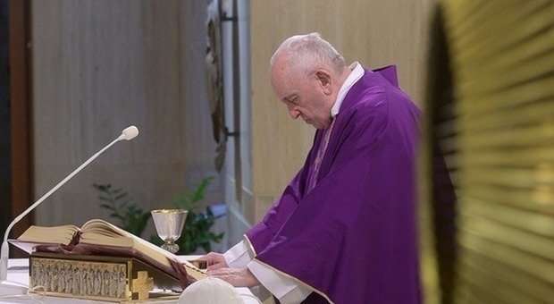 Papa Francesco: «Il mondo ha bisogno di padri e non di padroni», troppa disoccupazione in giro