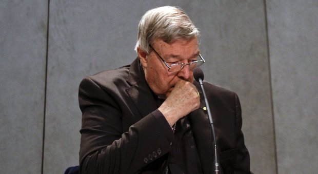 Australia, bufera sul Vaticano: il cardinale George Pell incriminato per reati sessuali su minori