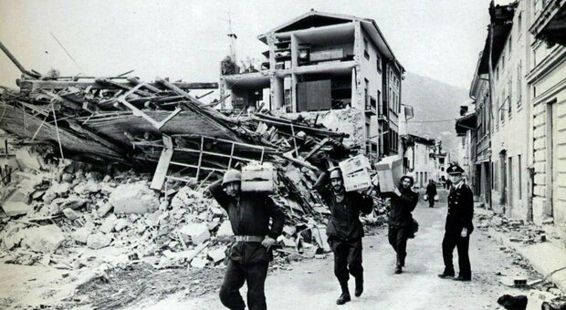 Terremoto Irpinia, 40 anni fa la tragedia che fece quasi 3.000 morti. Mattarella: peggior catastrofe della Repubblica