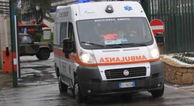 Incidente fra auto e camion nel Bresciano, morta una ragazza di 21 anni