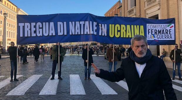 Gianni Alemanno: «Tregua di Natale per l'Ucraina». La richiesta al Papa in Piazza San Pietro
