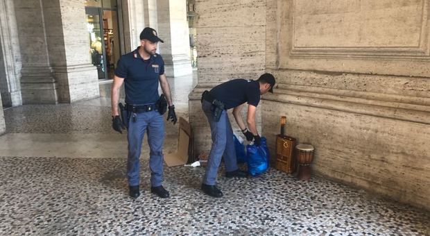 Roma choc, lite tra clochard: senza tetto muore accoltellato a piazza della Repubblica