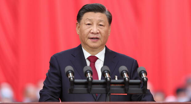 Xi avverte la Cina: «Prepariamoci al peggio. Per Taiwan pronti anche a uso forza militare»