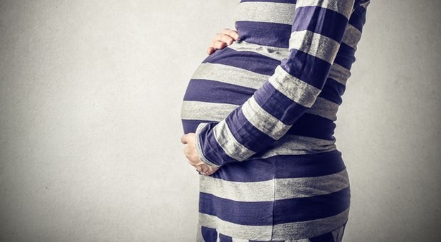 Manovra, cambia il congedo di maternità: si potrà restare al lavoro fino al nono mese di gravidanza