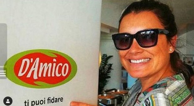 Alena Seredova: «D'Amico, ti puoi fidare». Il selfie ironico conquista i social
