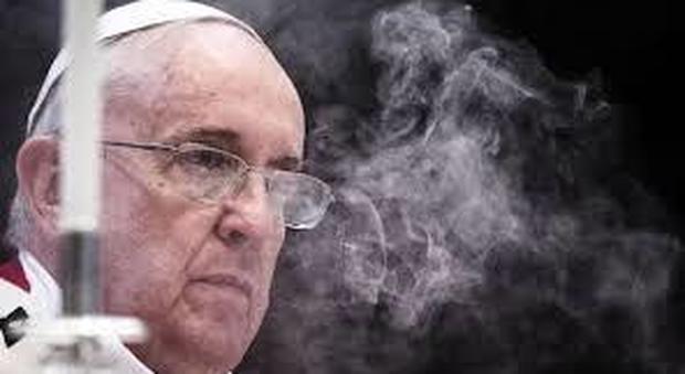 Altri guai per Bergoglio, in Vaticano il caso del monsignore gay e cocainomane