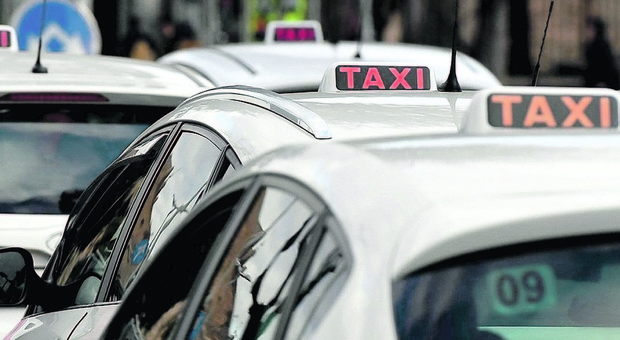 Auto più grandi e bancomat: arriva la rivoluzione dei taxi