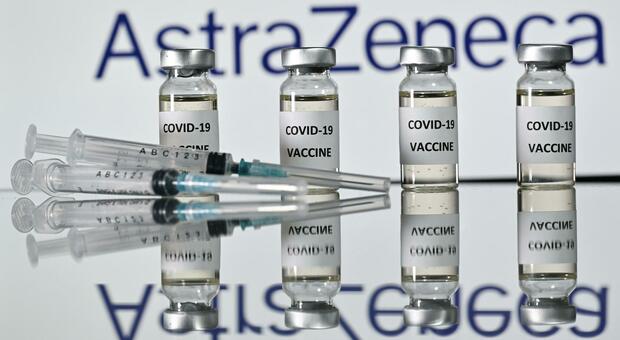Vaccino Astrazeneca: nuovo siero «aggiornato» contro le varianti in autunno