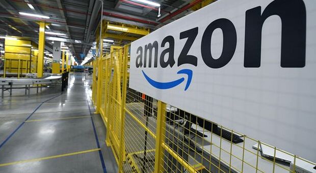 Multa Amazon, la soddisfazione delle associazione dei consumatori: bene sanzione record