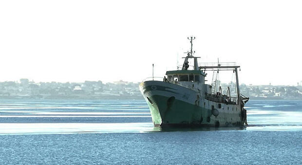 Peschereccio italiano aggredito in acque internazionali da imbarcazioni turche
