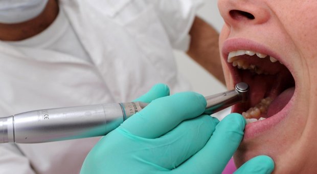 Bocca, 9 mila casi di cancro all'anno: dal 13 maggio al 14 giugno visite gratuite negli studi dentistici