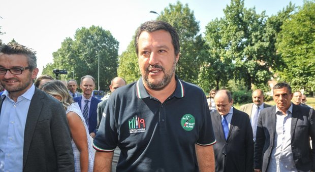 Salvini in Israele, malumori nei Cinquestelle: «Ora fa anche il ministro degli Esteri...»