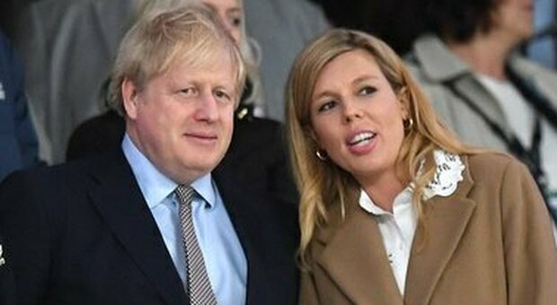 Boris Johnson e Carrie, corsa in ospedale: è nata la loro seconda figlia. Per il premier settima "cicogna"