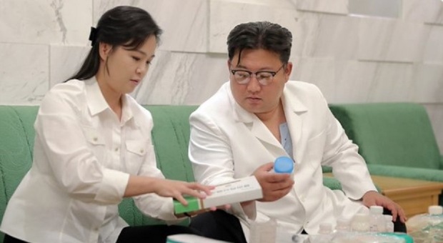 Corea del Nord, epidemia enterica per 800 persone. I sanitari: «Potrebbe essere colera o tifo»