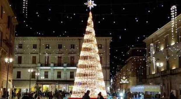 Turismo-Commercio: iniziative natalizie, si cercano immobili per i temporary shops a Rieti