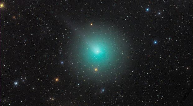 Stella Cometa Luminosa Di Natale.Cometa Di Natale Gia Visibile A Occhio Nudo Ecco Dove E Come Osservarla