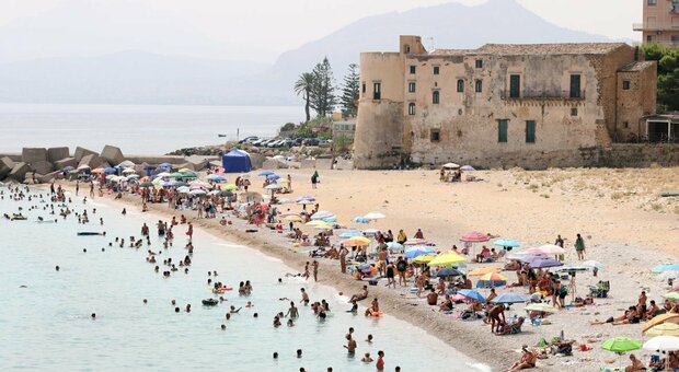 Sicilia, oggi 868 casi e 9 morti: le province più colpite. Sale pressione ospedaliera: 11 nuovi ingressi in intensiva