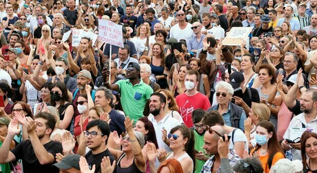 Green Pass, Lamorgese: «Manifestazioni non autorizzate, non c'è nessuna dittatura sanitaria»