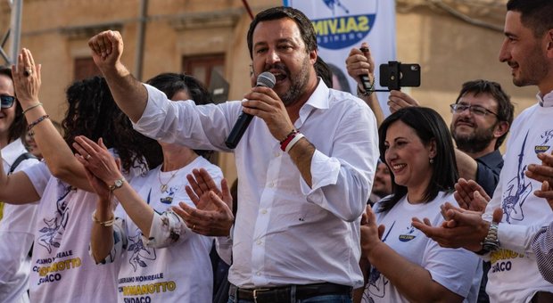Legittima difesa, Salvini: «Ascolto il Colle ma è legge»