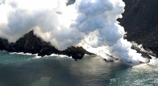 Stromboli, nuova esplosione del vulcano. Paura tra gli abitanti: «Intervenire subito»